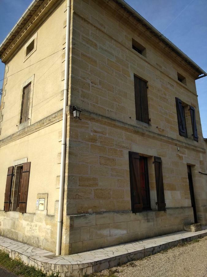 Gite L'Antre Vous Saint-Philippe-d'Aiguille Exterior photo